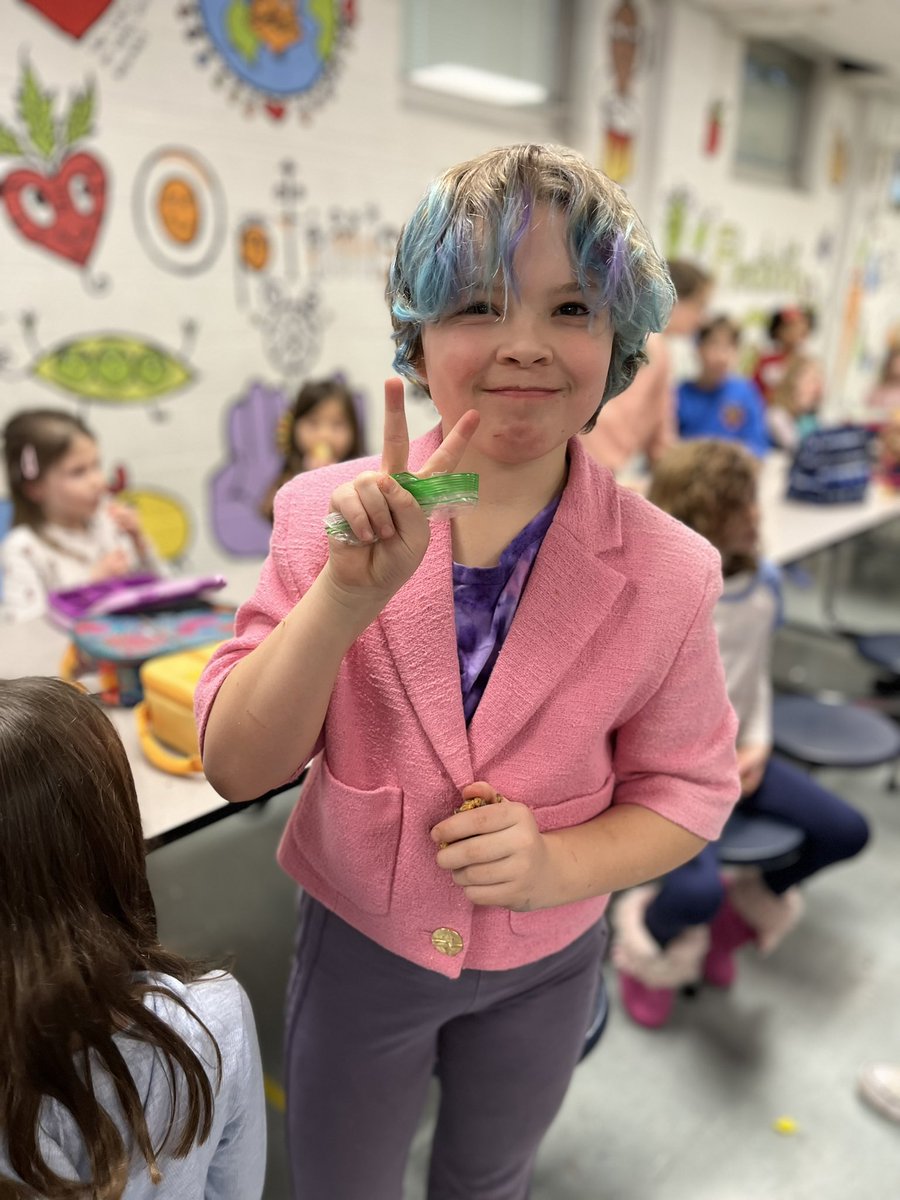 Juni for president!✌🏼🇺🇸 #tatemtweets #collsedu