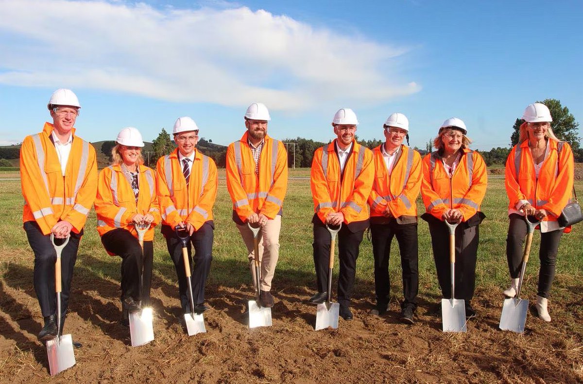 Kaitāia Friar tweet media