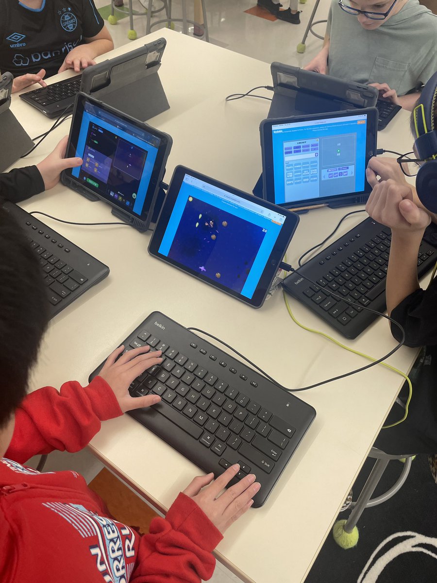 Amy Carter tweet media