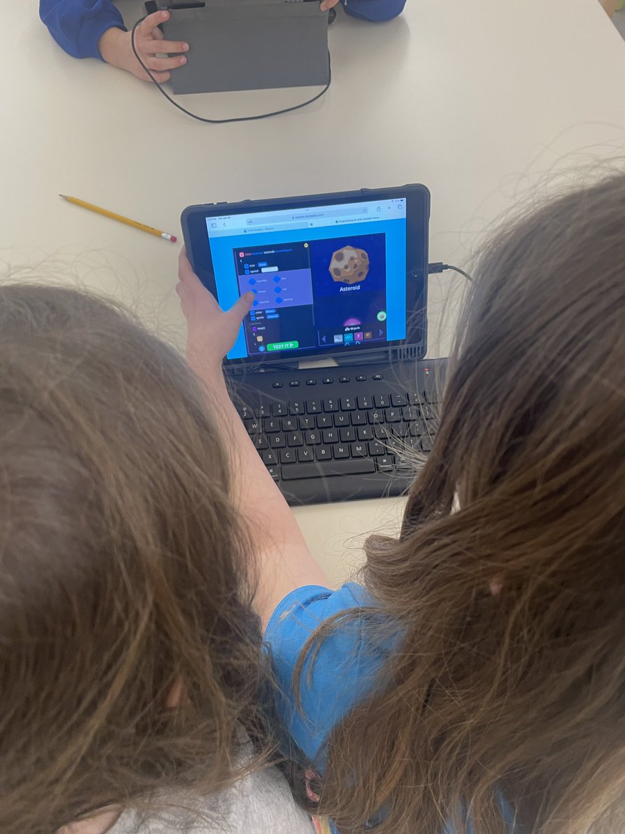 Amy Carter tweet media