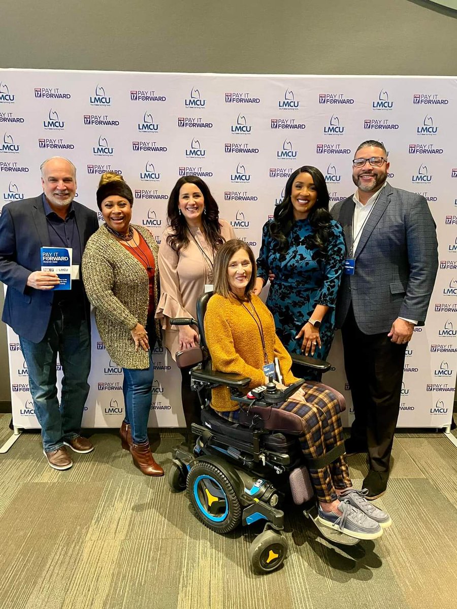 5289davhas's tweet photo. @JaniceLAllen @DanBoers Thank you for allowing my bride and I to always be invited & be part of this joyful and beautiful occasion.
#attitudeofgratitude #payitforward
#Fox17 #Lorisvoice #LakeMichigancreditUnion https://t.co/NYcwuR81Oi