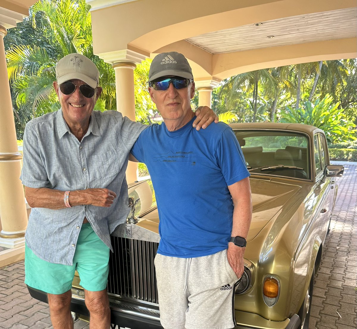 De Island carriage 🌴🇹🇹😀 <a href="/AG_Smithy/">Alan Smith</a>
