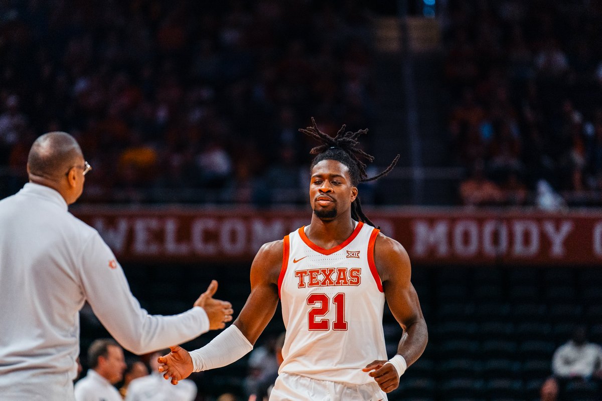 catch @zerikonyema_ TONIGHT at @Pluckers in West Campus at 6 PM for Longhorn Weekly with @RodneyTerry 🎙🤘 #HookEm