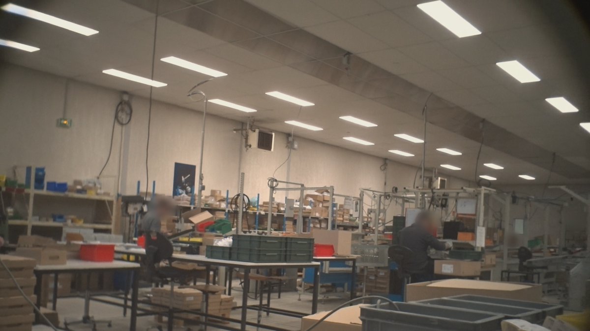 #CashInvestigation En 2022, le journaliste Thibault Petit <a href="/Thbptt/">Thibault Petit</a> publiait “Handicap à vendre” aux éditions <a href="/les_arenes/">Éditions Les Arènes</a> pour alerter sur les conditions de travail des personnes en situation de handicap dans les ESAT.
arenes.fr/livre/handicap…