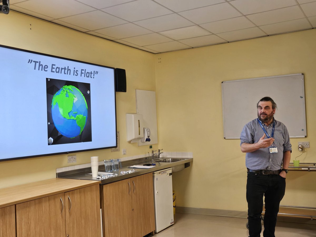 Tonight we had our highest ever F2F attendance #ypag meeting @Leeds_Childrens with the Owls 🦉 Great #research introductory session with @wadsy76 👍 @LDShospcharity @LTHTResAcademy @LTHTResearch @GenrYPAGs @jen_preston1 @sammy_ainsworth @NIHRinvolvement @crf_leeds @NIHRresearch