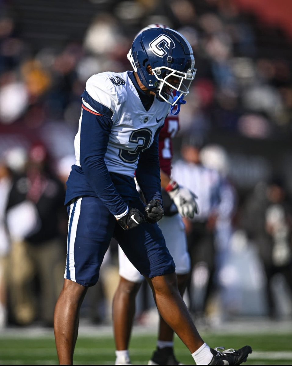 blessed to receive a(n) offer from UCONN @shelton_felton @CoachMac_UCONN @DeAndreFarris22 @CoachKLacey @Rivals_Clint @On3Recruits @ChadSimmons_ @SWiltfong247 @DOMXprospects @24VHSFootball @VHS_FBrecruits