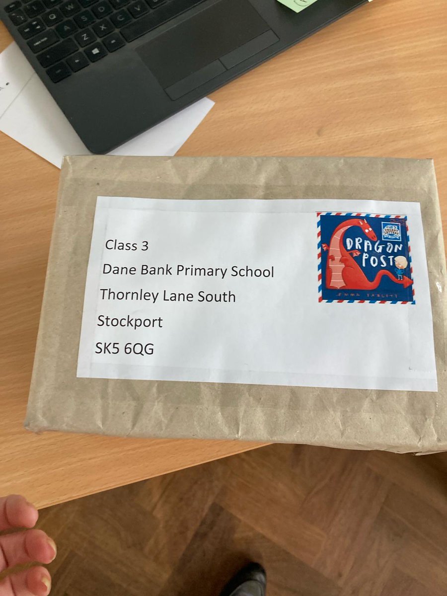 DaneBankPS's tweet photo. Year 3 had a very exciting delivery this morning! Can’t wait to find out how we can help Alex. @EmmaYarlett #dragonpost https://t.co/GS1v6kxKns