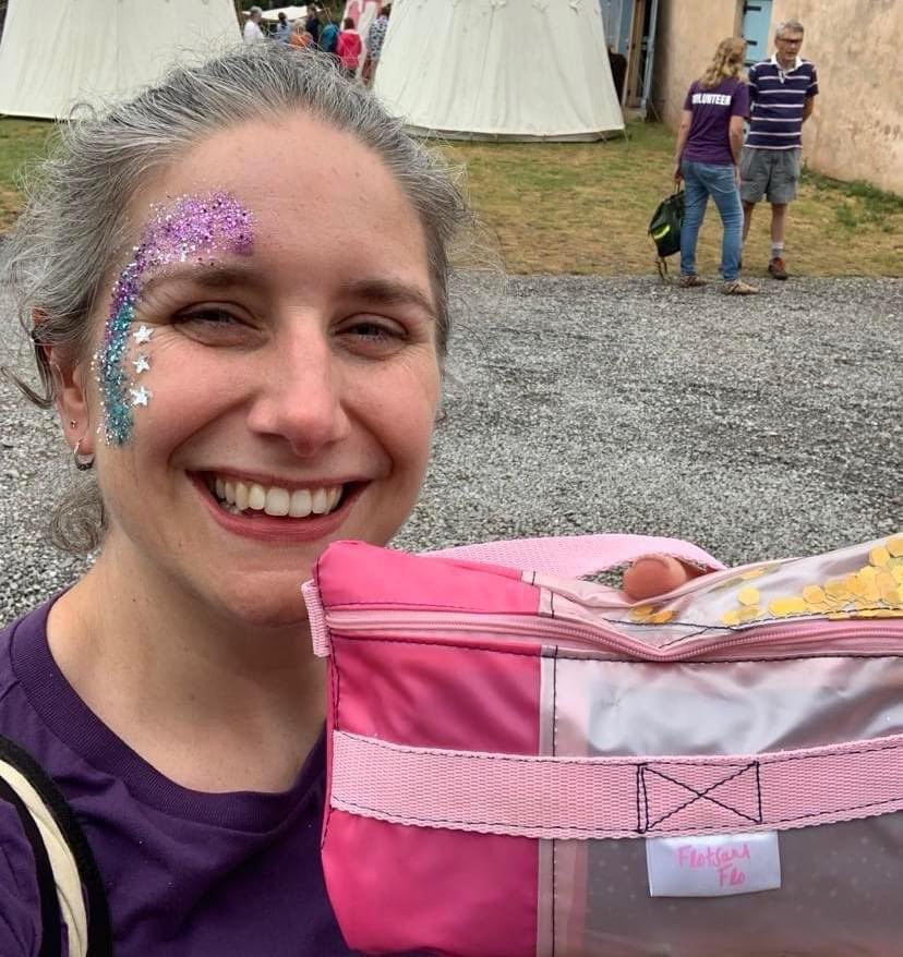 FlotsamFlo's tweet photo. Ceara sent us a picture of her bumbag made from a broken inflatable. She said "it's perfect for keeping my essentials…I can tuck it under clothes too so all nice and secure." Thank you Ceara!  Check out our bumbags: https://t.co/NhE8z8m3fC #upcycled #sustainable https://t.co/wSTRneBmLD