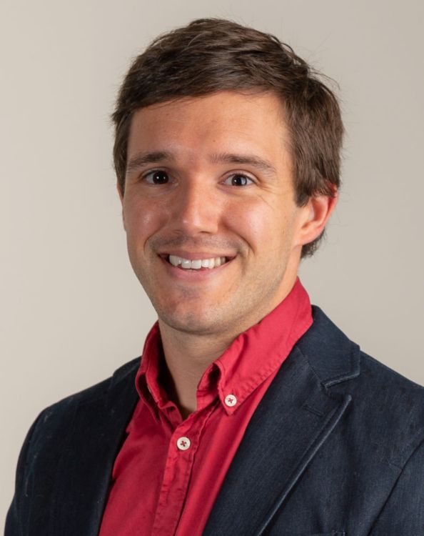 Students For Liberty (@sfliberty) on Twitter photo Meet Jon Hersey, Managing Editor of <a href="/TheObjStd/">The Objective Standard</a>, a publication that provides commentary rooted in Ayn Rand’s philosophy of Objectivism — a philosophy of rational self-interest, individual liberty, and capitalism.
Let’s explore @revivingreason’s work🧵 Meet Jon Hersey, Managing Editor of <a href="/TheObjStd/">The Objective Standard</a>, a publication that provides commentary rooted in Ayn Rand’s philosophy of Objectivism — a philosophy of rational self-interest, individual liberty, and capitalism.
Let’s explore @revivingreason’s work🧵