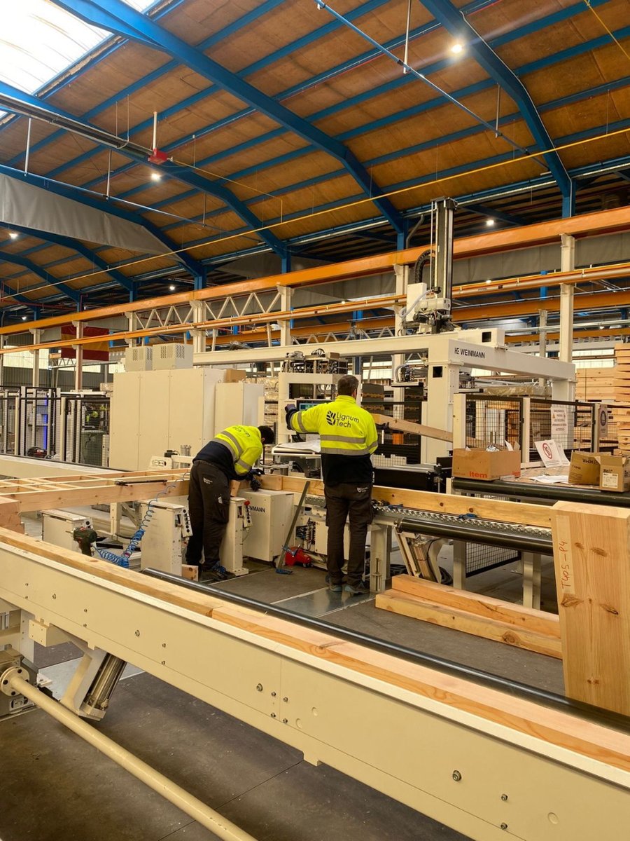 WIRES_Spain's tweet photo. Ayer nuestras socias tuvieron la oportunidad de visitar la fábrica de fachadas y baños industrializados de Lignum Tech.

Una visita enriquecedora que nos ha mostrado cómo la compañía está liderando la transformación de la industria de la construcción. https://t.co/FPQx66XASG