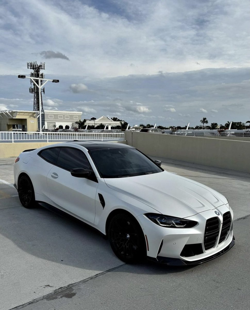 BMW M4 Competition 🐼