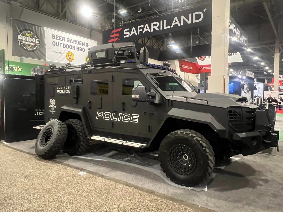 flitzpolish's tweet image. Well the sun is peaking out (O wait that’s the Las Vegas Sphere). Here are a few shots before the show opens on day #3. Enjoy, and if you're here swing by the the Venetian Convention Center level #2 booth 13927 and say hi to the #Flitz crew!  #SHOTShow #SHOTShow2024 @nssfshotshow