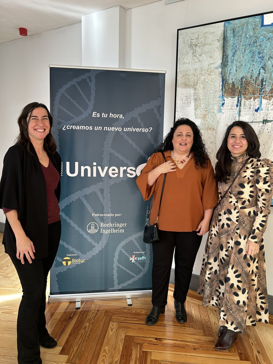 Nos volvemos de <a href="/UniversoFharma/">Universo_Fharma</a> con el orgullo de ser finalistas y agradecidas de la oportunidad de contar nuestro proyecto "a pie de sillón"! Enhorabuena a los ganadores <a href="/FarmaCHUSLab/">FarmaCHUSLab</a> <a href="/AnxoFF/">Anxo Fernández Ferreiro 💊</a> y a todos los finalistas