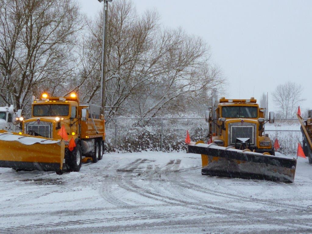 MainroadAlberta's tweet photo. When driving in icy conditions, slow down and leave extra space between you and the vehicle ahead of you. 

Allowing for extra room gives you time to brake slowly, which helps prevent your vehicle from sliding. 

Make sure to check @511Alberta before heading out. | #ABroads https://t.co/69iiaveF8S
