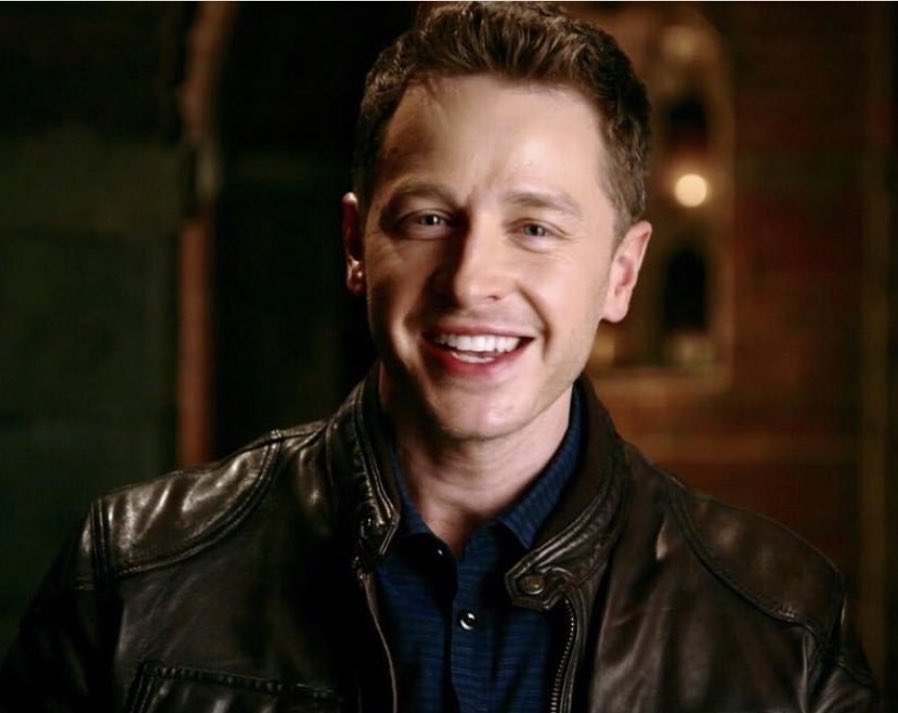 xToniBx's tweet photo. Charm Attack 😍
#JoshDallas #CharmAttack #OUAT #OnceUponATime https://t.co/U3507dXFEl