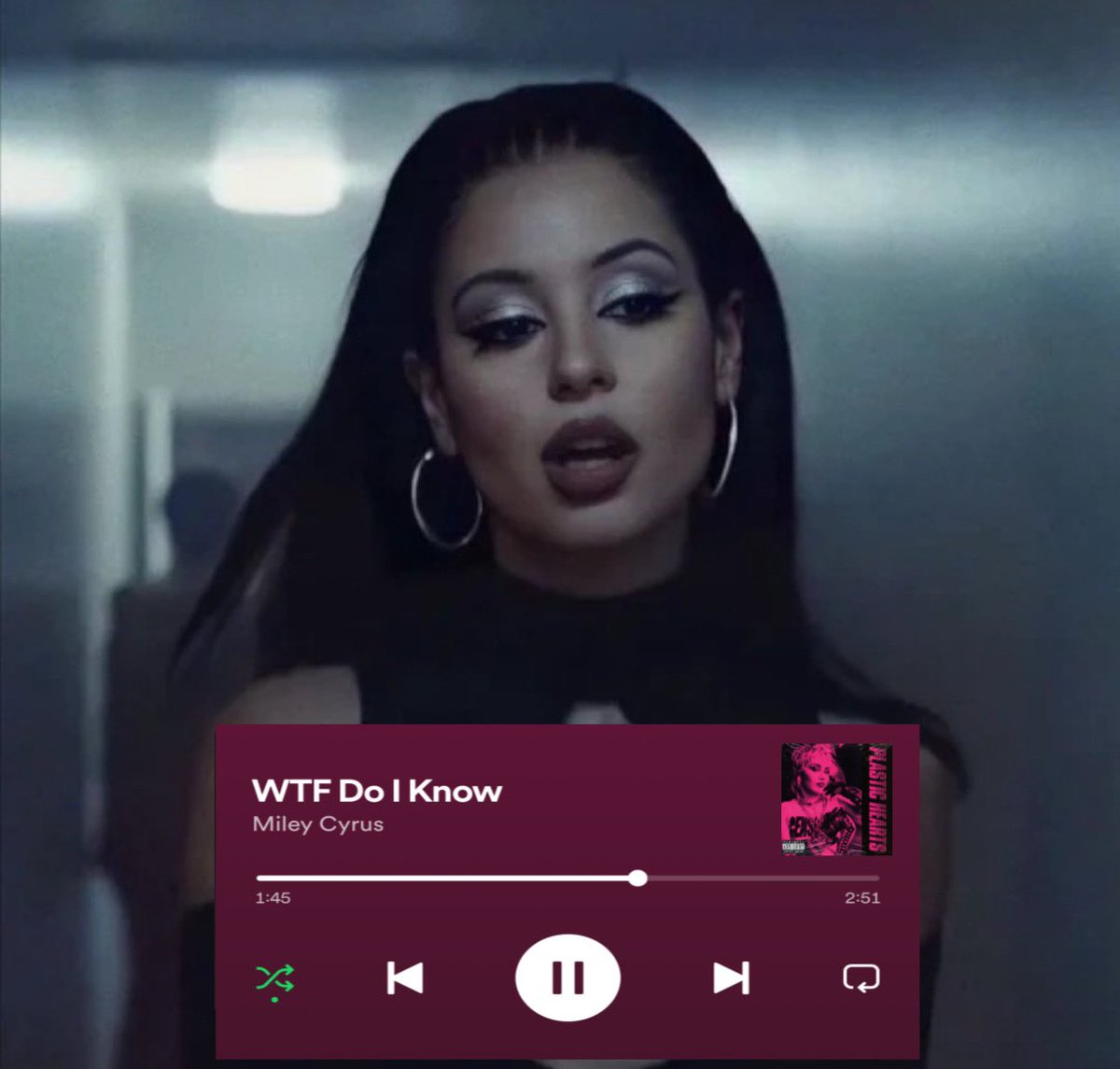 MileyTopicc's tweet photo. Me listening to miley cyrus be like https://t.co/O6hzLTbpBX