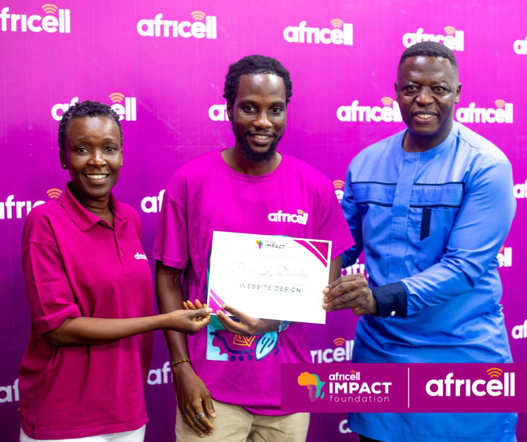 AfricellSalone's tweet photo. The beneficiaries expressed their heartfelt gratitude to the foundation, tutors, and facilitators for imparting invaluable web design skills, proving that with determination and support, anything is achievable.
#AfricellImpactFoundation
#WebDesignCourse
#DiNetwork4U
#SaloneX https://t.co/D12ZsSNCCv