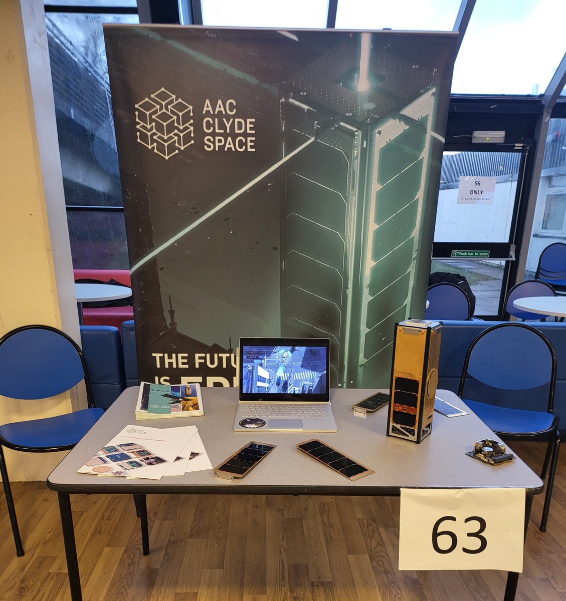 Our Director of Ops UK, Richard McKay, was at the @GryffeHighSch Careers fair talking to the next generation about #careersinspace! AAC Clyde Space is fostering growth of the #ScottishSpaceSector, and across our sites, through local community and #STEM initiatives.
@scotent