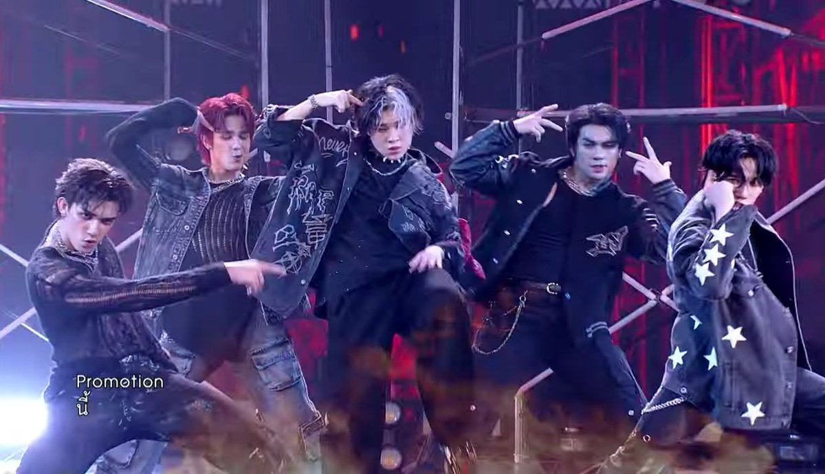 n4t33_dusk's tweet photo. I just watched FESSTA perform for TPOP STAGE🔥🔥 so cool 🤭The boys seem very cool, I like this song and dance🙇
#FESSTA #PROMOTION_FESSTA #TpopStageShowpresentedbyPEPSI
https://t.co/4QJG6wGuUr… https://t.co/YOAaqF6zTF