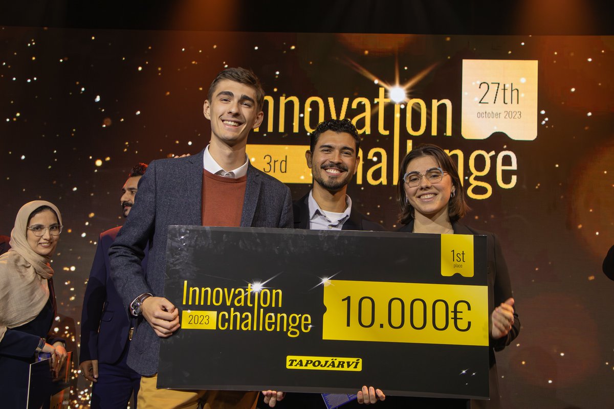 The #TapojärviInnovationChallenge2023 for Students showcased the next generation’s potential in transforming waste into valuable resources & promoting a #circulareconomy. Congratulations to ReAct for their winning solution for #waterpurification. Visit: eitrm.eu/TapojarviOICWi…