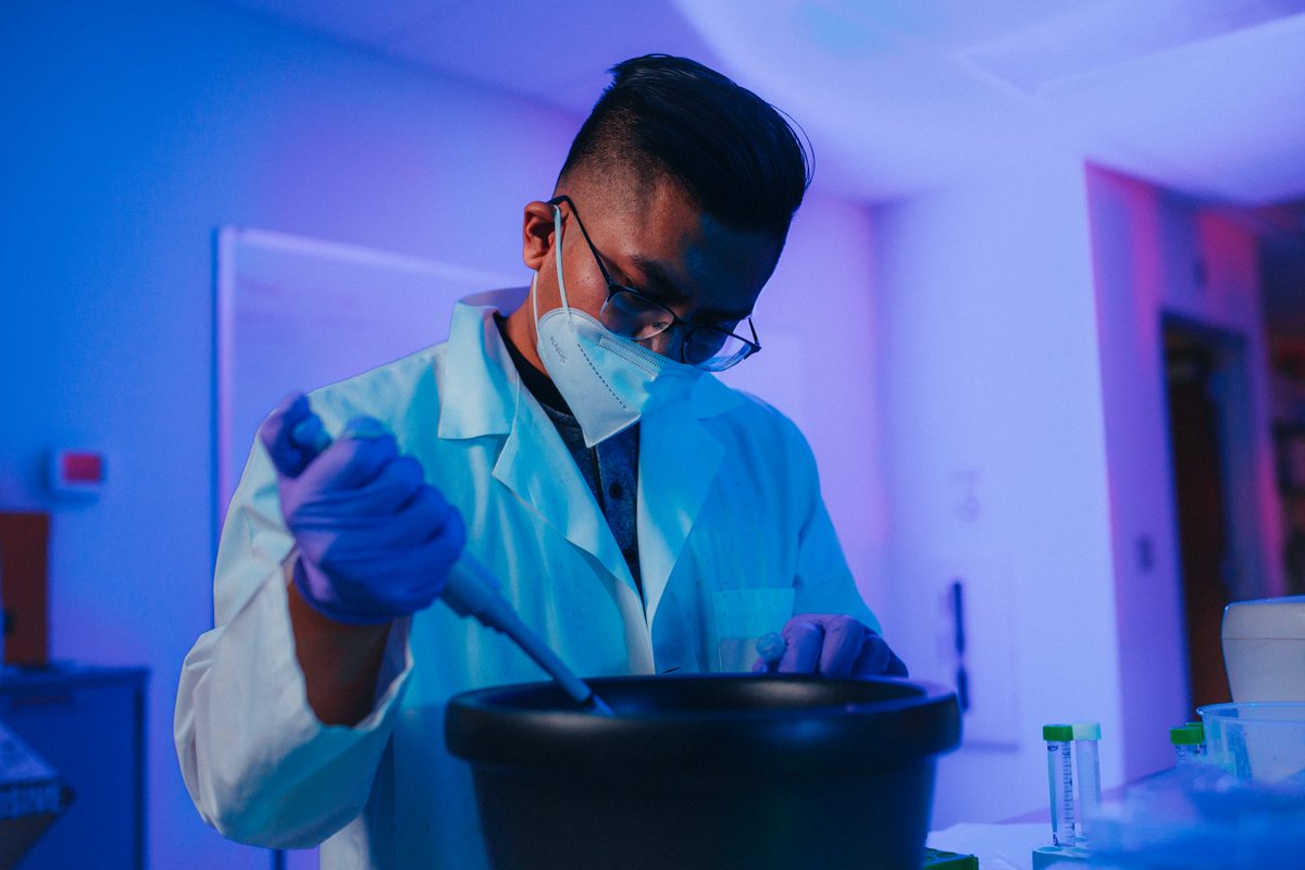 More bioscience news! Roseman's Colleges of Pharmacy & Graduate Studies launch Dual Accelerated Doctor of Pharmacy – Master of Science in Pharmaceutical Sciences program to expand opportunities for pharmacy students & to bolster bioscience in NV & UT. roseman.edu/student-experi…