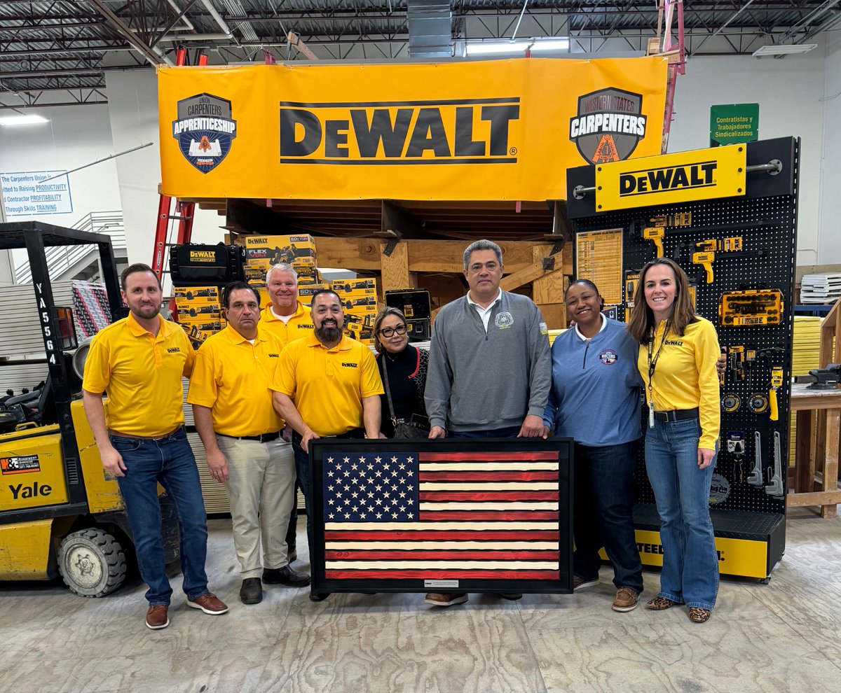 WSCarpenters's tweet photo. #Carpenters #Local1977 partnered with DeWalt Tools.๐ฆบ DeWalt has made a yearly donation towards incoming Veterans, committing 20 sets of #tool bags & all hand tools necessary to get Apprentices started in our trade.โ๏ธ
#WSCarpenters #Trades #Career #JobsWagesBenefits #Union https://t.co/Km9SkEdqke