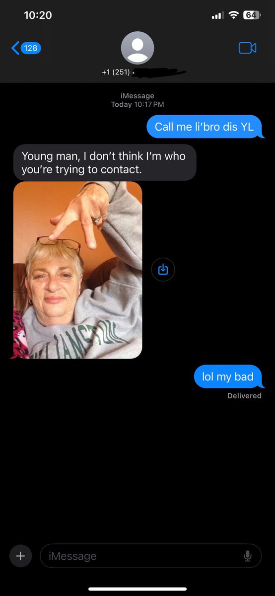 YoungLeeYL's tweet photo. Wat the YT is going on here I was just trynna check on my li’bro 😂😂 #ad https://t.co/upn9Z9tBa7