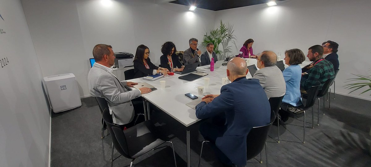🤝The #ToTLab Premium Members gathered at the Andalusia Stand in #FITUR to agree on the main activities for 2024, focused on two pillars: 📊Creating a real impact measuring travel sustainability in destinations. 🎓Taking advantage of good practices through knowledge sharing.