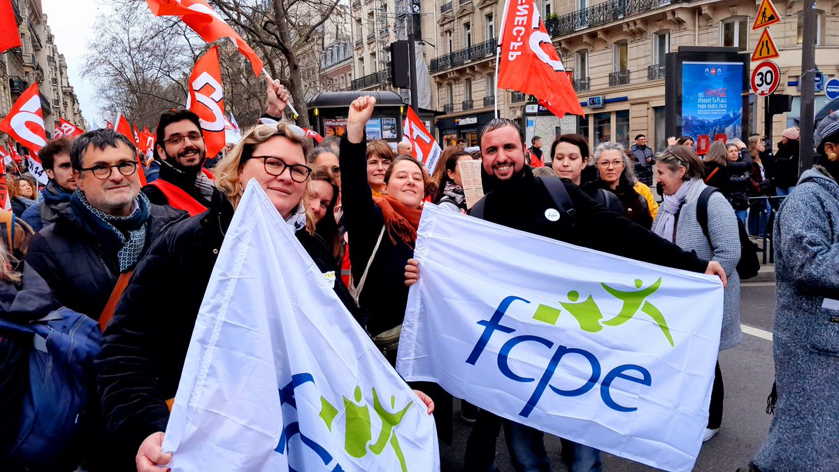 Samir_Alioua_'s tweet photo. 🔴📣Mobilisés avec @FnecFpFO pour manifester jusqu'au MEN
➡️ Pour défendre l'Ecole publique
➡️Pour exiger des créations de poste nécessaires
➡️Pour exiger un vrai statut AESH
➡️Pour le retrait immediat de l'acte 2 de l'école inclusive
➡️Pour l'abandon des PAS
#FCPE91 #FO91 https://t.co/QVZq0PuJRc