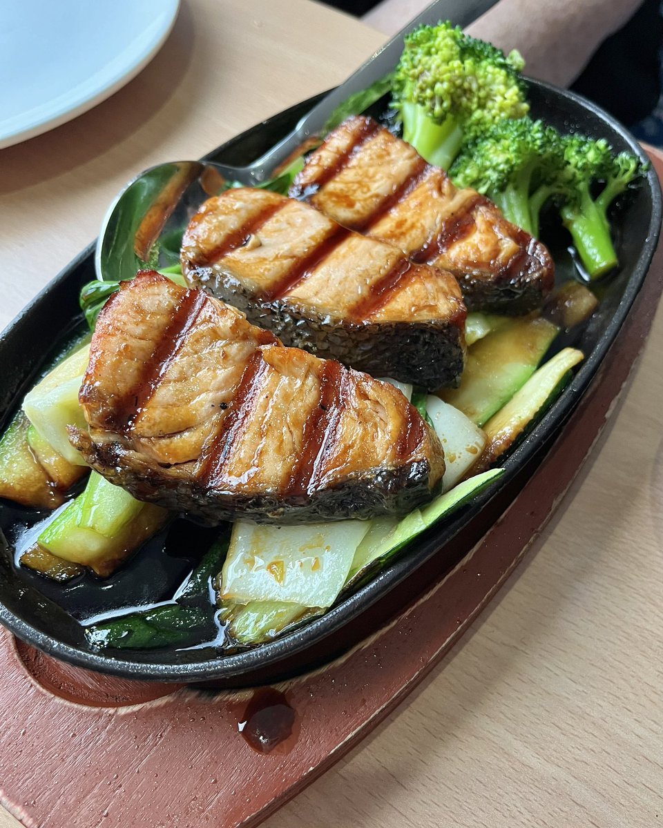 Salmon Teriyaki @fumikohornchurch #hornchurch #essex #japanesefood #japaneserestaurant #hornchurcheats #restaurant #foodstagram #foodphotography #foodporn #essexfood #foodinessex #foodblogger #healthyfood #teryaki #salmon #foodlovers #hospitality #fumikohornchurch #foodtravelchat