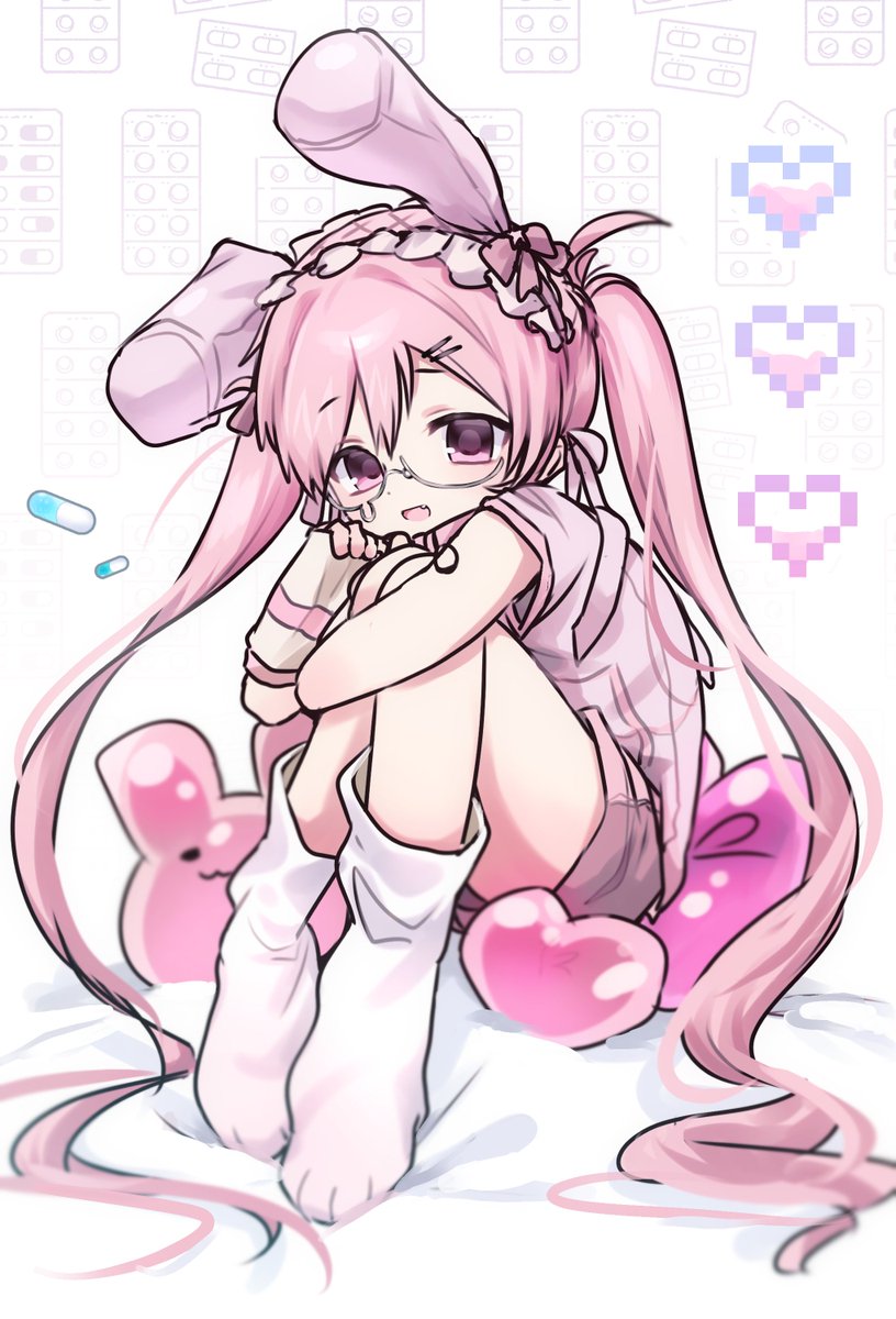0okusuriya0's tweet photo. 描きあいしました！ありがとうございました！
うさうさめがねっこ https://t.co/z2wXTdUwaN