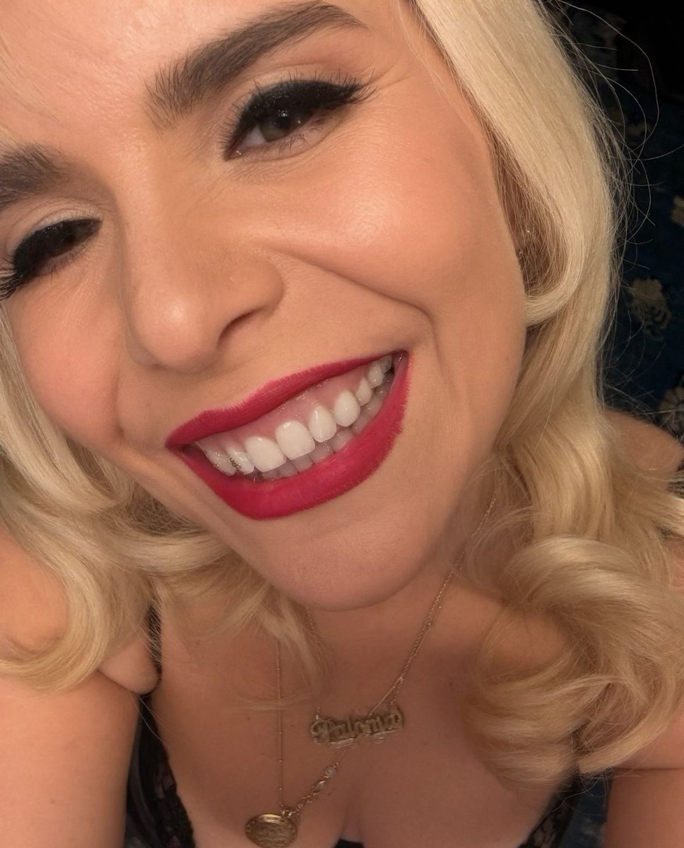 Palomafaith's tweet image. A very busy few weeks ahead with The Glorification of Sadness fast approaching and today I’ll be talking at the V&amp;amp;A ! As everyone knows I do love to talk, so this will be a fun one for me hahaha 

you can stream it at this link, starting at 7pm ! vam.ac.uk/event/XZwWMOWd…