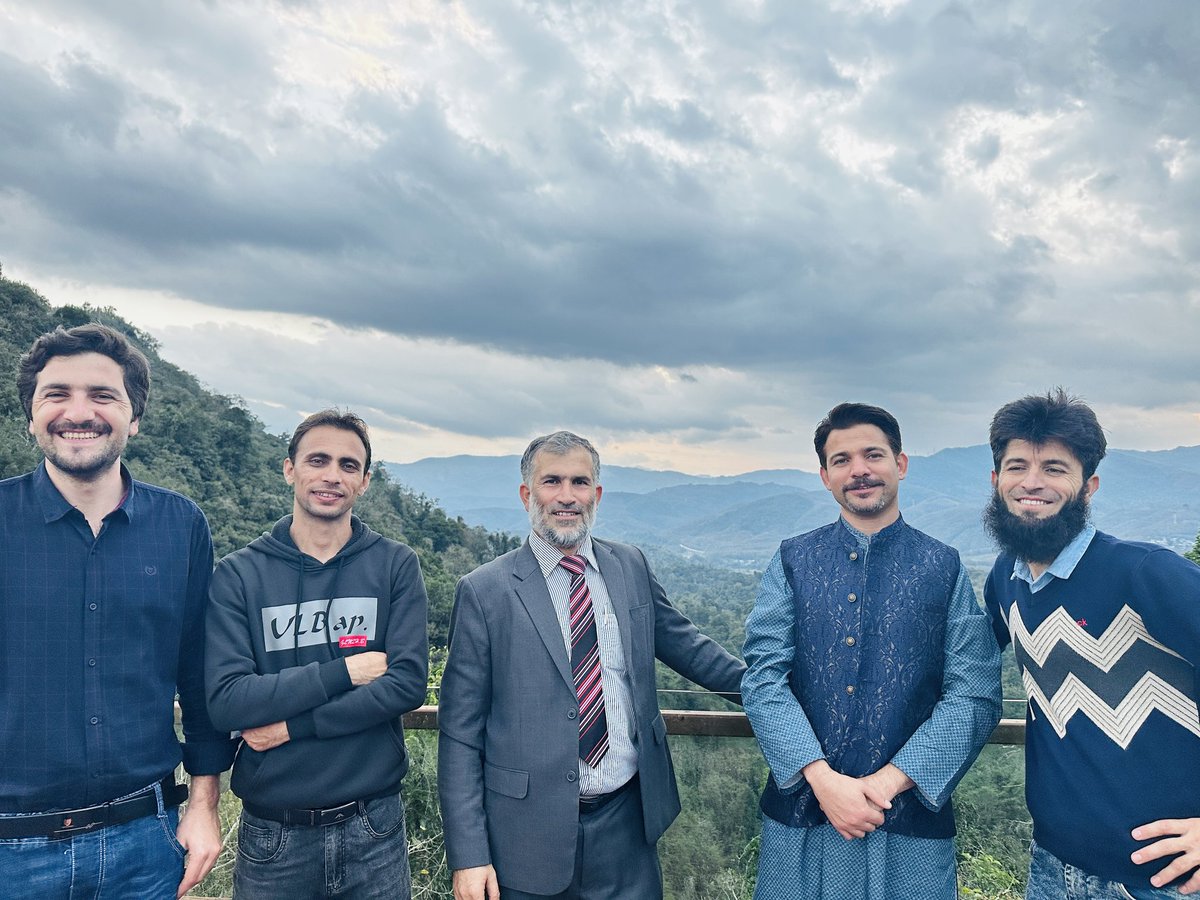 Shujaul Mulk Khan ڈاکٹر شجاع الملک خان (@drshujaul) on Twitter photo gave a seminar speech on "Climate change a burning issue; let's think about future of our plants" at XTBG, Menglun, Yunan China. gave a seminar speech on "Climate change a burning issue; let's think about future of our plants" at XTBG, Menglun, Yunan China.