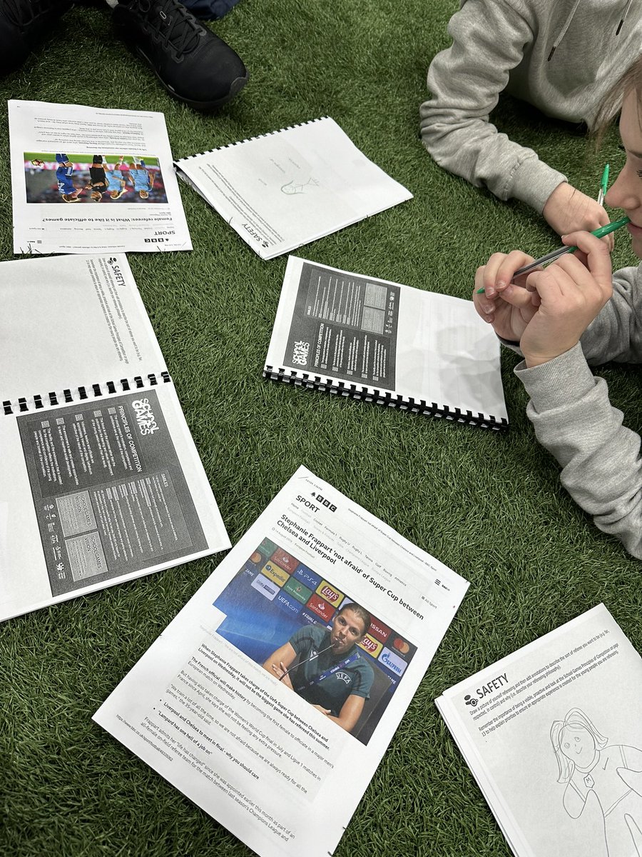 👯‍♀️ Aspiring Girls Referees ⚽️ we took some of our Y8&amp;10 girls to the <a href="/tigerstrust/">Tigers Trust</a> arena yesterday to take part in a GO lead and Whistlers refereeing course. The girls lead games of football and refereed other schools games too 👏🏼