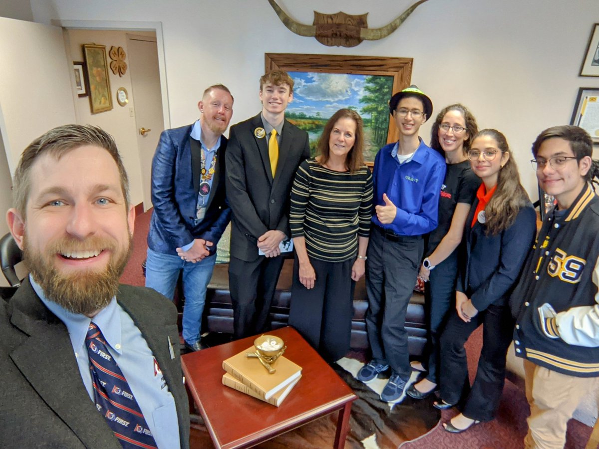 Thank you Sophia, staff of Sen Berman @loriberman , Barbara, staff of Rep Tomkow @JosieTomkow, and Susanne, staff of Senior Perry for meeting with @FIRSTweets students, and for your support of LFIR 1752, funding for FIRST in Florida!
