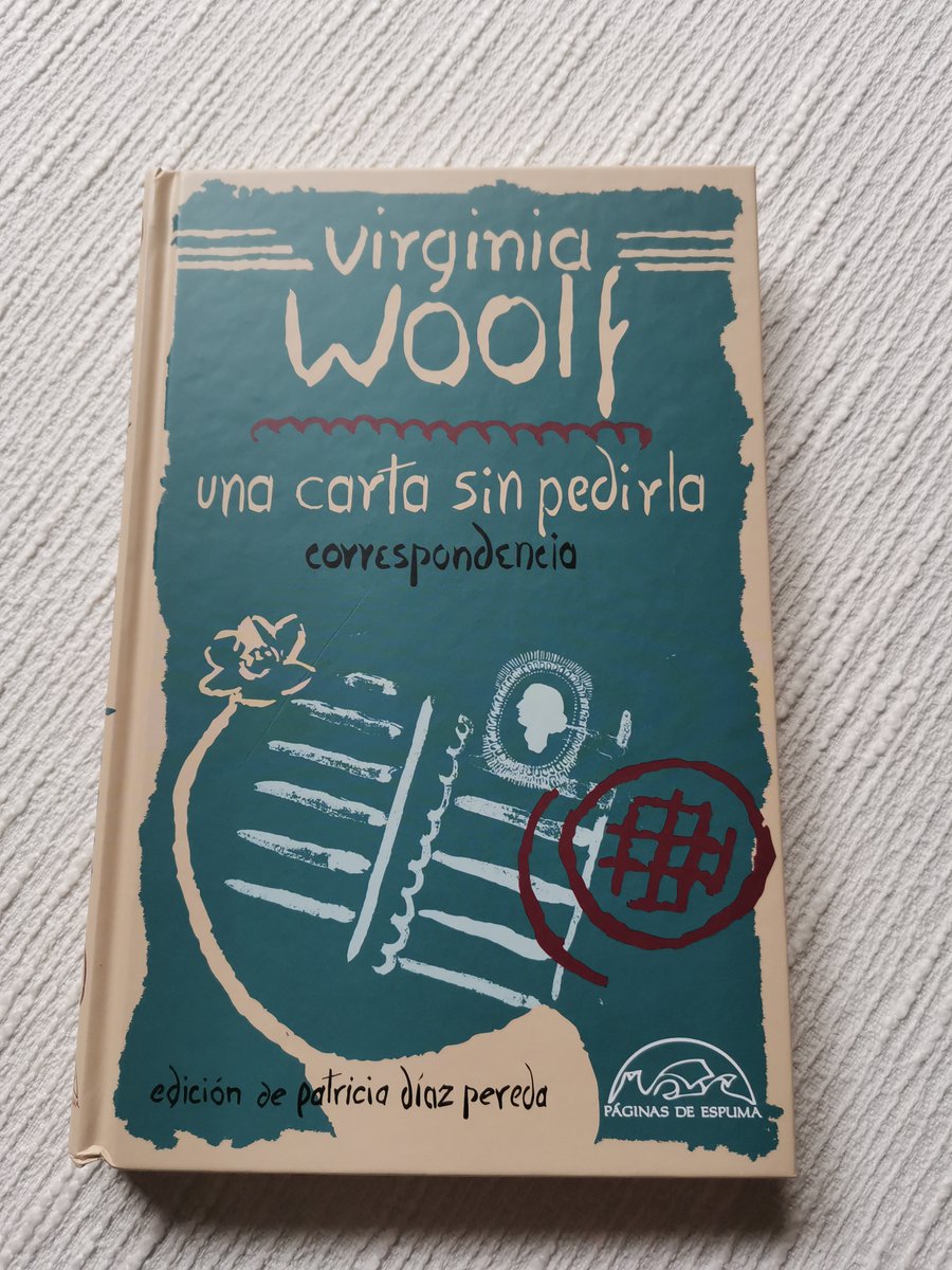 Hoy hace 142 años que nació Virginia Woolf. Un buen día para abrir este libro. @paginasdeespuma