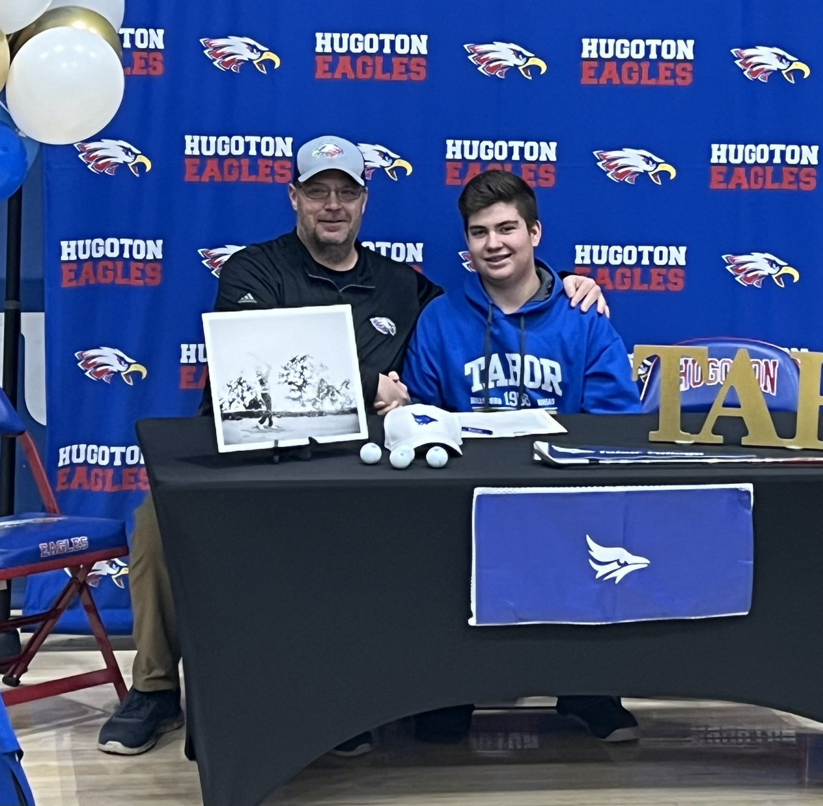 Congratulations to Ayden Harper on signing to golf at Tabor next year!
#WeR210