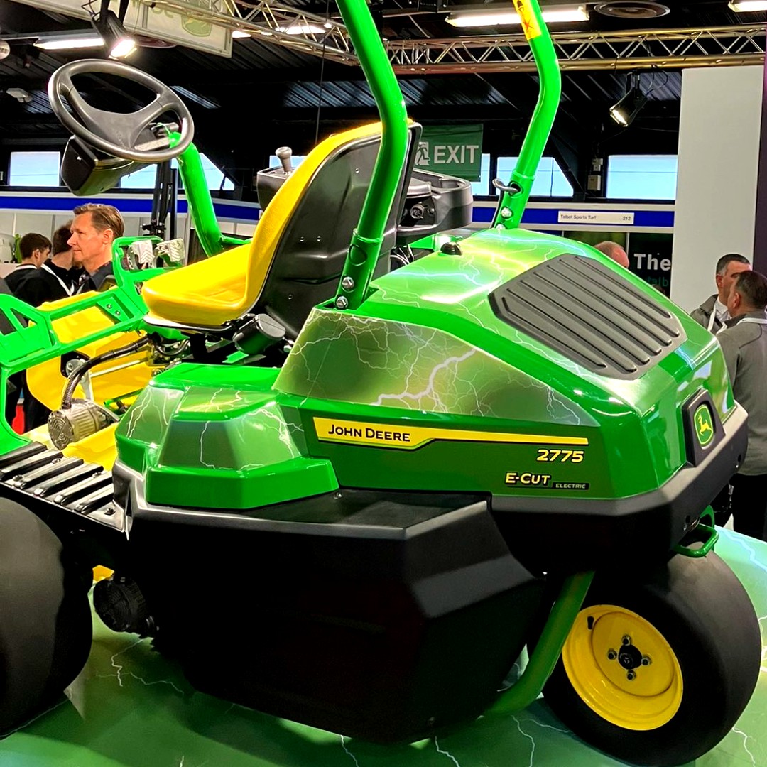 TuckwellGroup's tweet photo. A few of our Sales Representatives went to the @BIGGAltd BTME Show in Harrogate. Great to see the New @JohnDeere 2775E Electric greens mower!!! We can’t wait to demo this to our customers!!! 

 #BIGGALtd #BTMEShow #JohnDeere #ElectricGreensMower #Demo #Turf #Harrogate  #JDLink https://t.co/6tg2UcpH7l