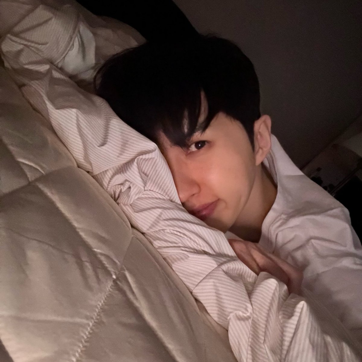 jaehwany0406's tweet image. 울 애기들~~~💛 잘 자고 있나~??
나는 오늘 첫공하면서 긴장도 많이 하고 설레기도 하고
여러모로 정신없는 하루를 보냈지만!
울 애기들 생각만으로도 힘나고 의지됐어☺️
항상 진심으로 고맙고 사랑해💛
그리고 앞으로 남은 공연 정말 말만이 아니라
최선을 다해서 잘 해내 볼겡! 기대하고 무리하지…