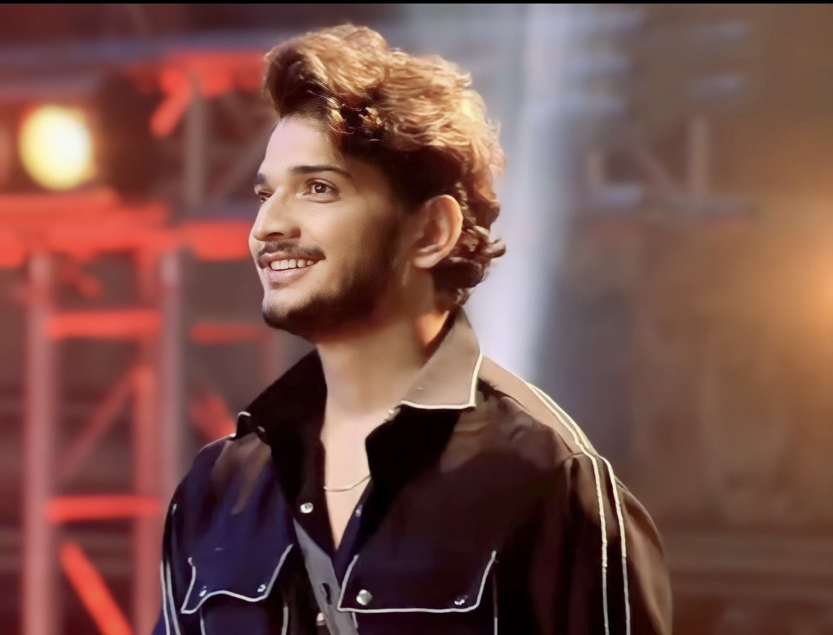 nawab_hasim's tweet photo. Describe #MunawarFaruqui Journey Video in One Word and Rate his Journey Video on a scale of 1 to 10. #BiggBoss17 

Retweet 🔃 - BLOCKBUSTER!!!
Like ❤️ - Hit

#MunawarIsTheBoss #MunawarFaraqui #MunawarFaraqui𓃵 #MunawarKiJanta #MKJW𓃵 #BB17onJioCinema #VoteForMunawar𓃵 https://t.co/Dfu9fFmTGR