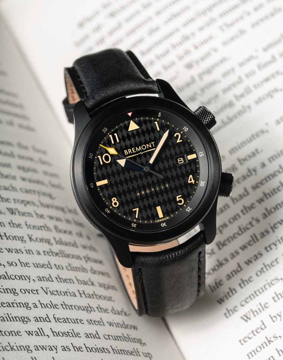 GilesEnglish's tweet image. Almost 10 yrs since Kingsman great to be working again with the talented Matthew Vaughan on his new film @argyllemovie #bremont #ArgylleMovie @Bremont #markstrong