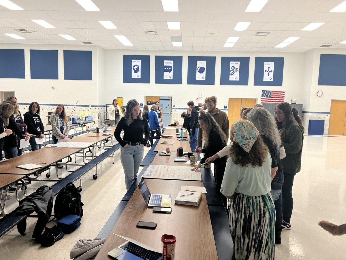 awlsmo's tweet photo. Staff working early this morning to βempower students to be future ready.β #BeAGeneral #communicationandcollaboration #POG https://t.co/ElvT606emW