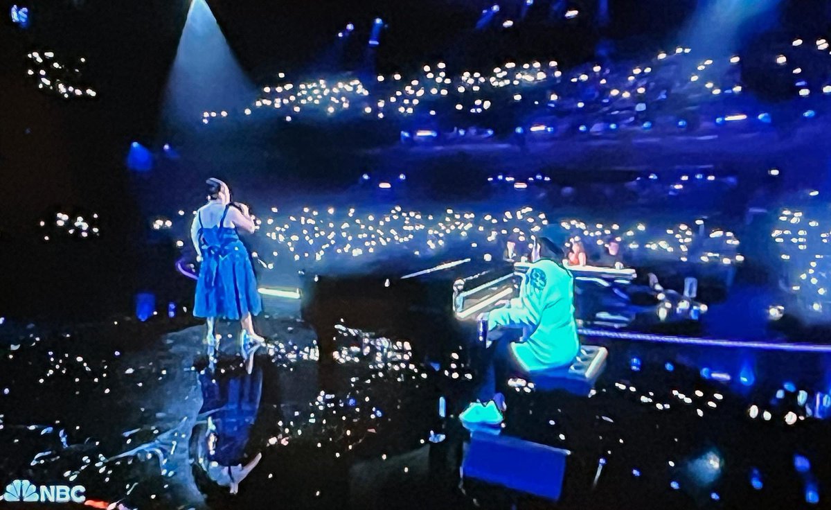 Singing onstage at the AGT18 finals with the legendary @dianewarren! Recording this song SOON!