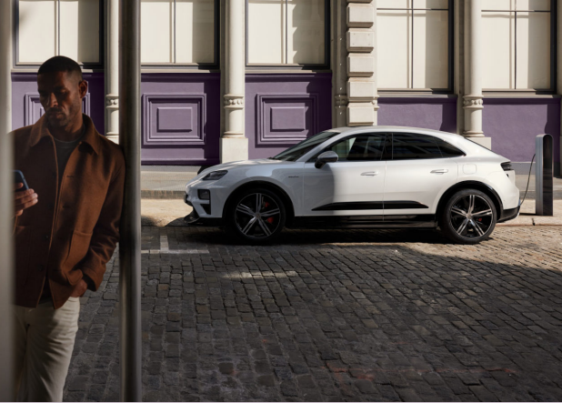 PorscheBoston's tweet photo. All-new. All-electric.
All Porsche.

#PorscheMacan #PorscheElectric #Brandnew #allelectric #Macan #soulelectrified #Porshcecars #Electric #EV #MacanEV https://t.co/bANBzHorq4