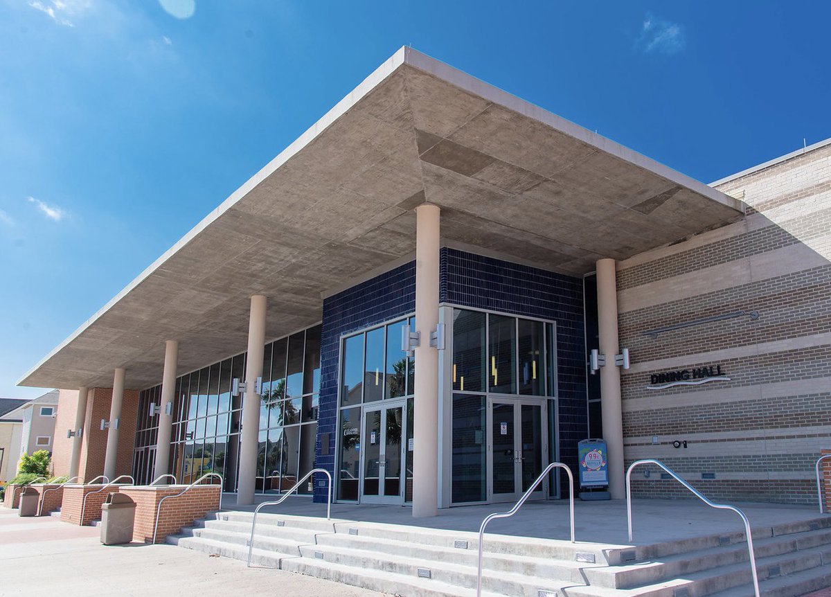 islanderdining's tweet photo. Islander Dining Hall vibes >>>

We love it here. 

#tamucc #islanderdining #dininghall #foodie #vibes https://t.co/4QGBNtF975