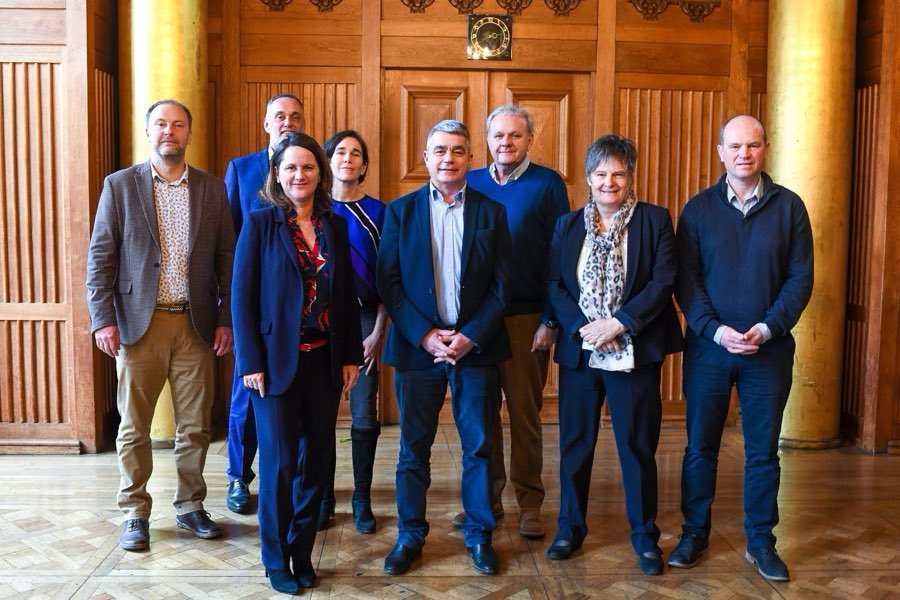 Déjeuner de travail de l'exécutif du <a href="/PolemetroNSN/">Nantes Saint-Nazaire Pôle Métropolitain</a> sur les défis qui nous rassemblent et les actions à mener pour 2024. Travailleurs essentiels, santé globale dans l’aménagement, logements pour tous, foncier agricole, enjeux estuariens, la dynamique #trajectoire2050 se poursuit !