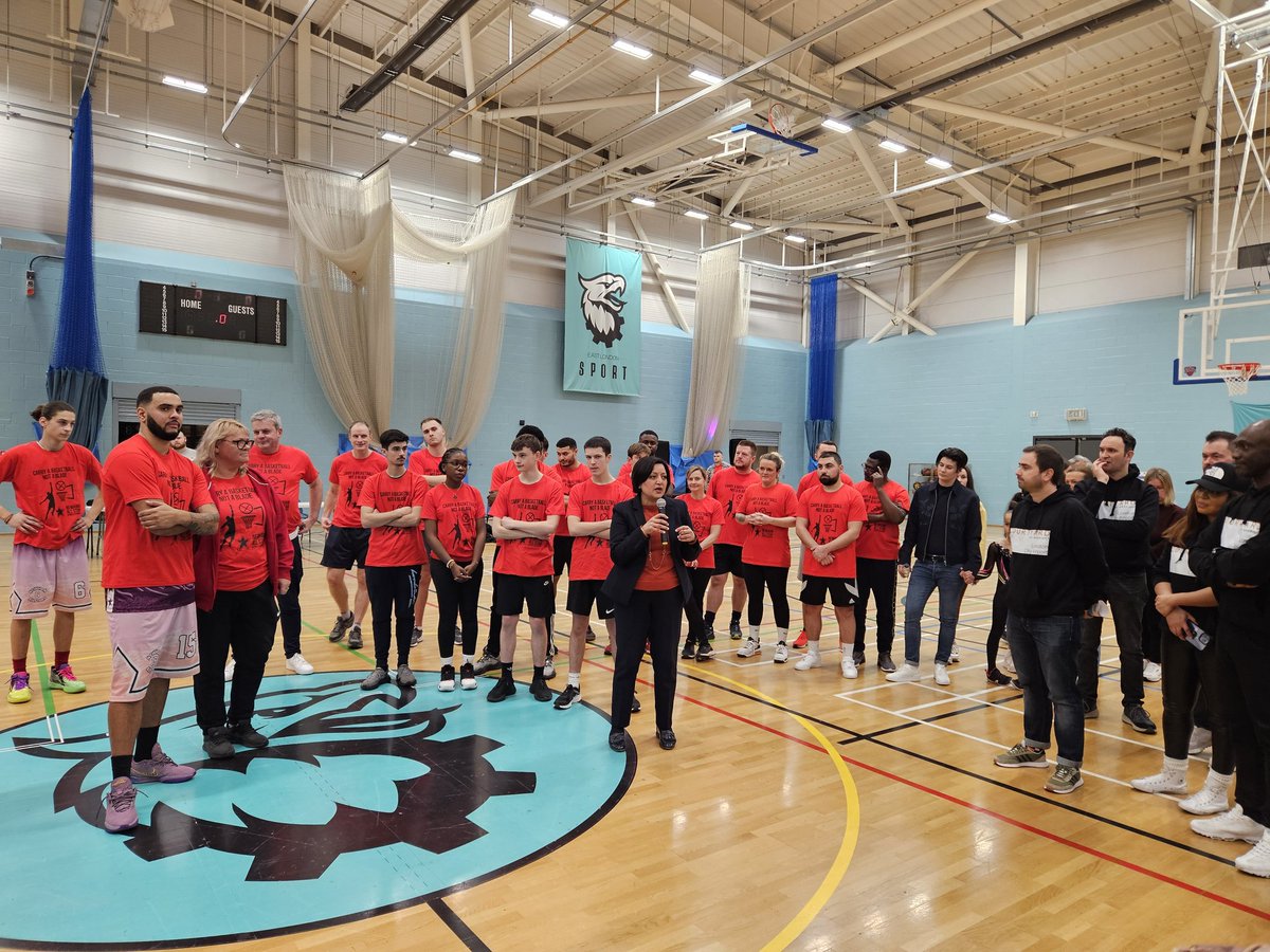 Thrilled to be at the special NASSA v Metropolitan Police basketball game celebrating 15 years of partnership on the Carry A Basketball Not A Blade initiative! 🏀 So important to educate the youth on the dangers of knife crime, county lines activity, and gang membership.