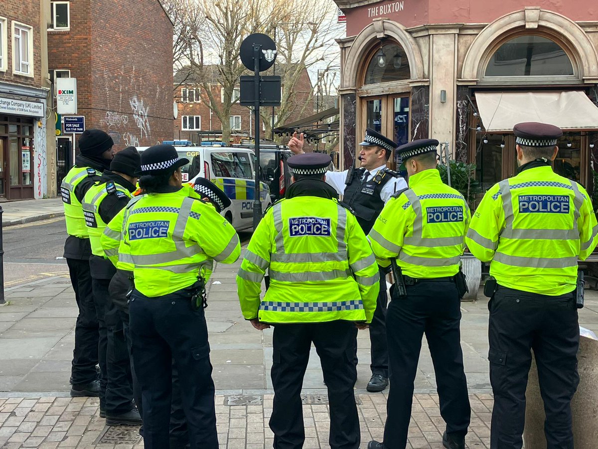 Tower Hamlets Police tweet media
