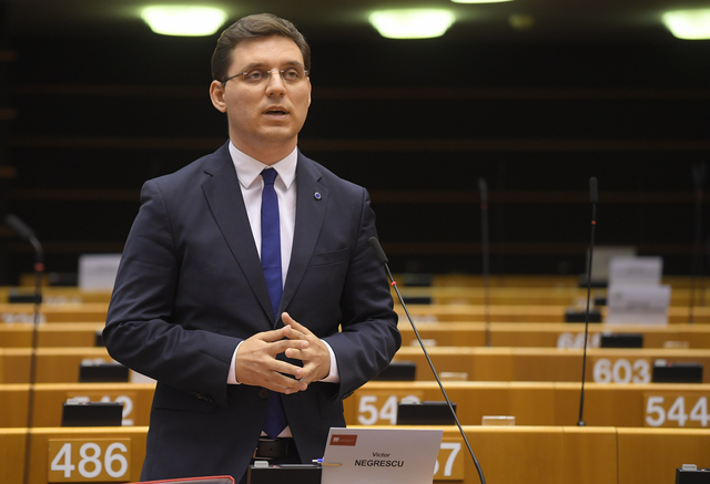 RRInternational's tweet photo. Europarlamentarul PSD @negrescuvictor a fost desemnat negociatorul-şef al Parlamentului European pentru #bugetul de anul viitor al Uniunii Europene. (1/2) https://t.co/piRjZ7qhjF