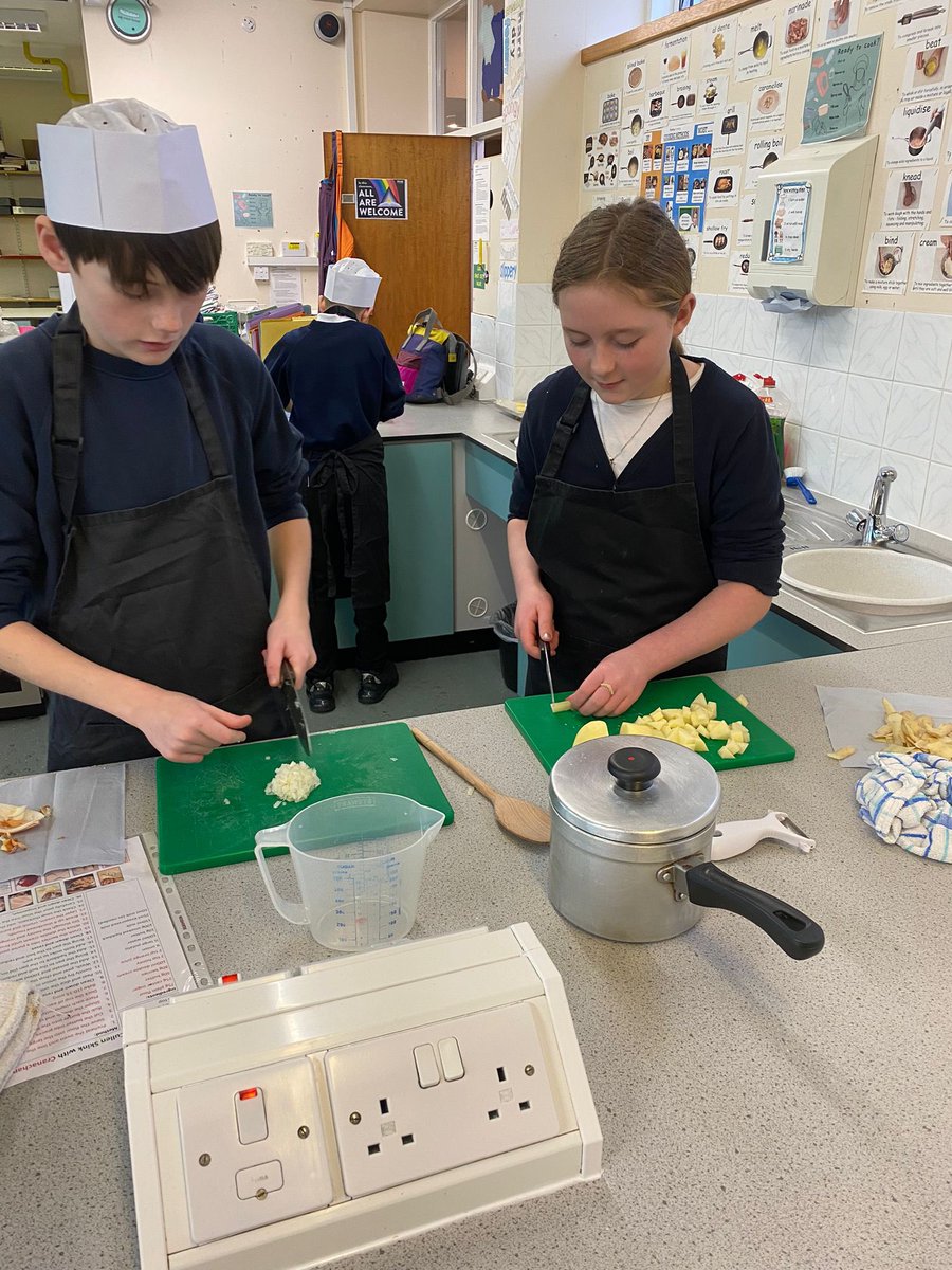 Portknockie Primary School tweet media